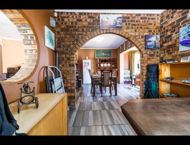 3 BEDROOM HOUSE FOR SALE IN MAYBERRY PARK